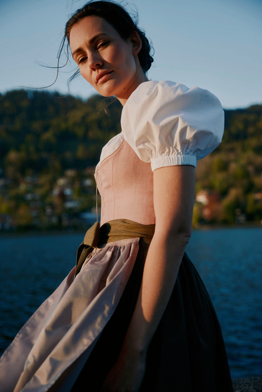Dirndlbluse Offensee, weiß