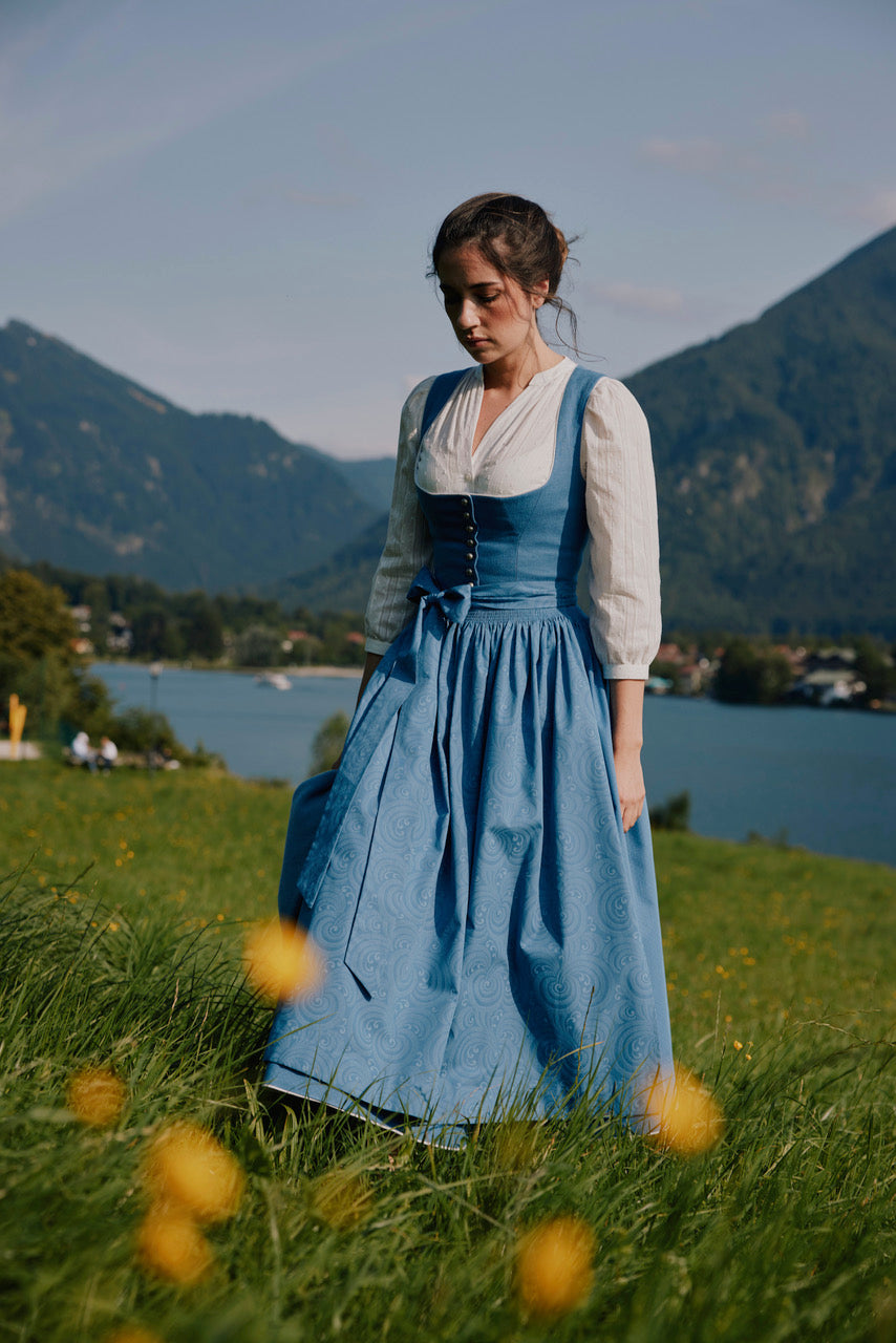 Dirndl Lisbeth, leuchtend blau