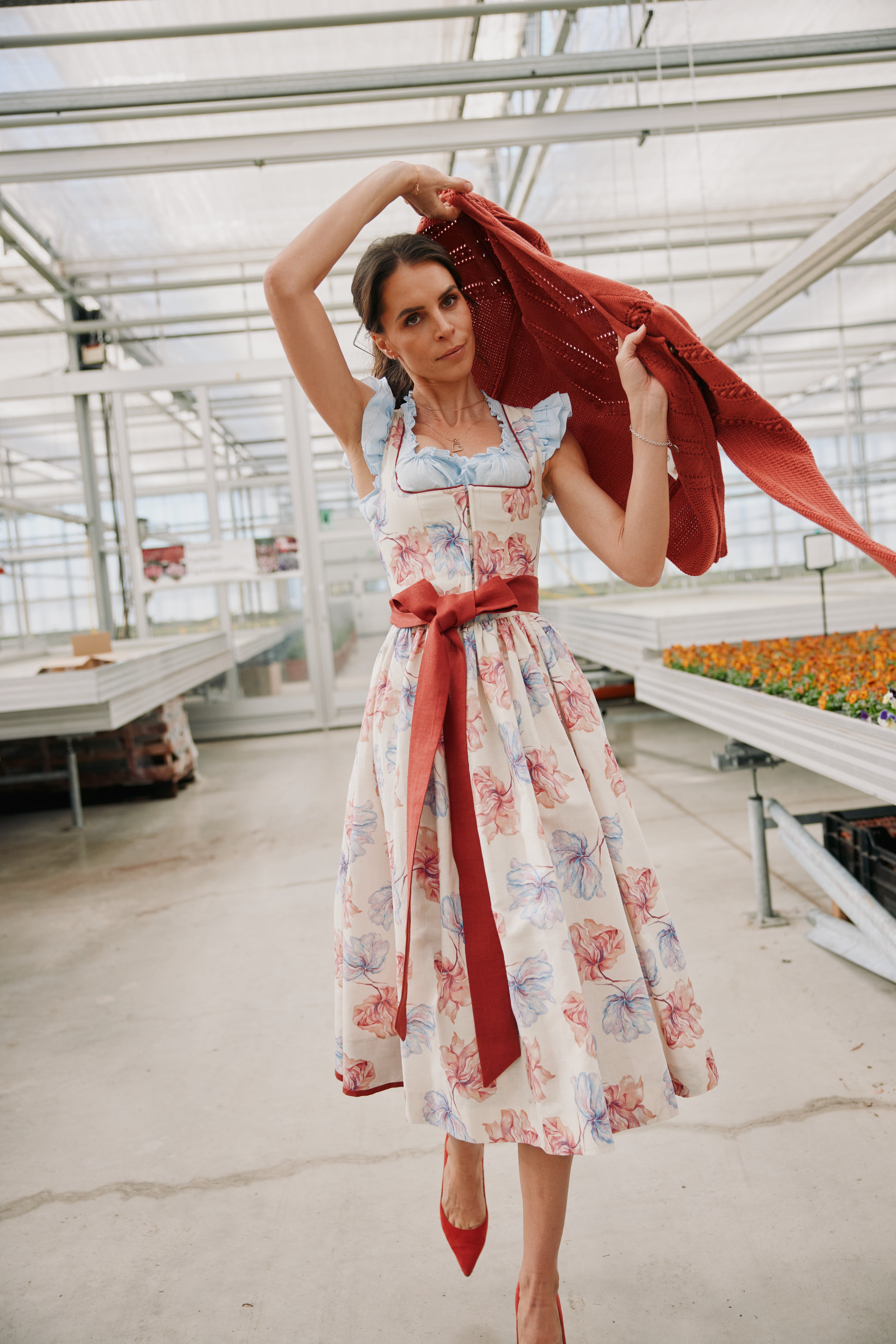 Dirndl Lili, floral gemustert