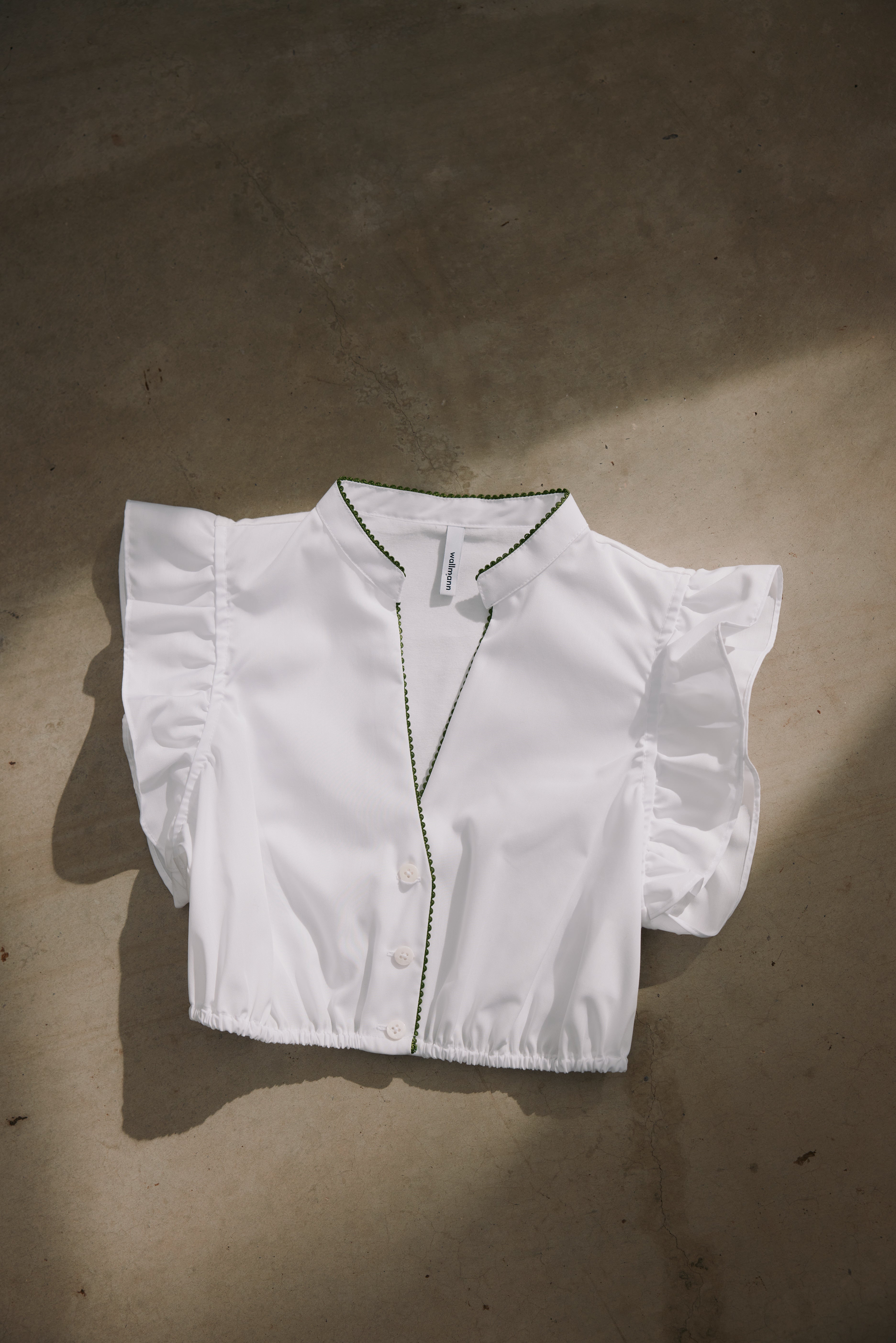 Dirndlbluse Trixi, weiß mit grünem Paspoil