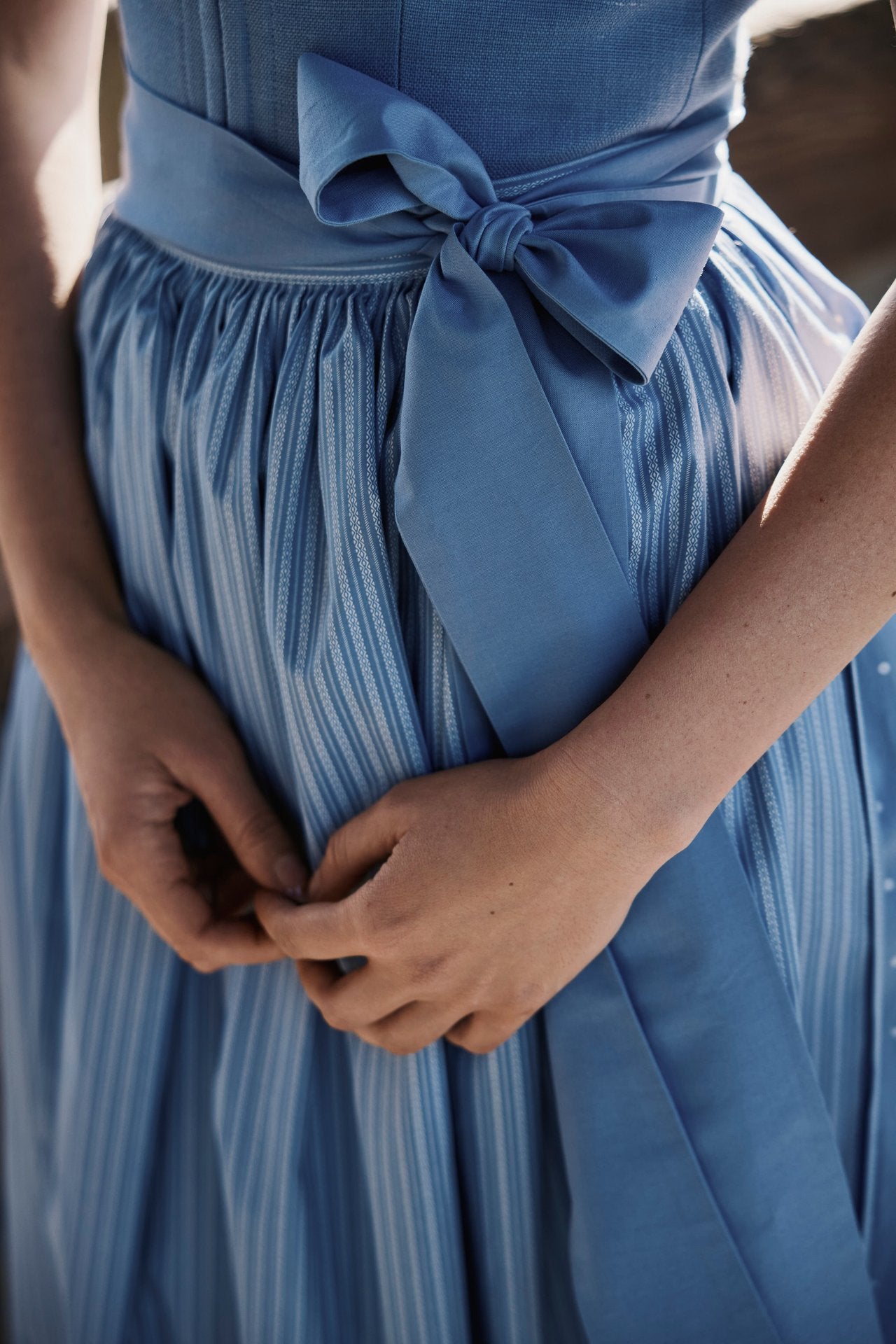 Dirndl Luise, stahlblau