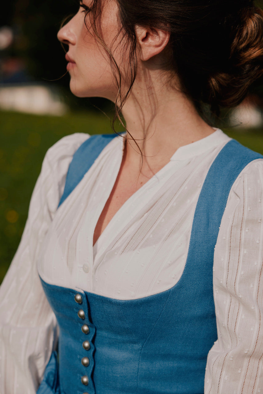 Dirndl Lisbeth leuchtend blau Bild 3