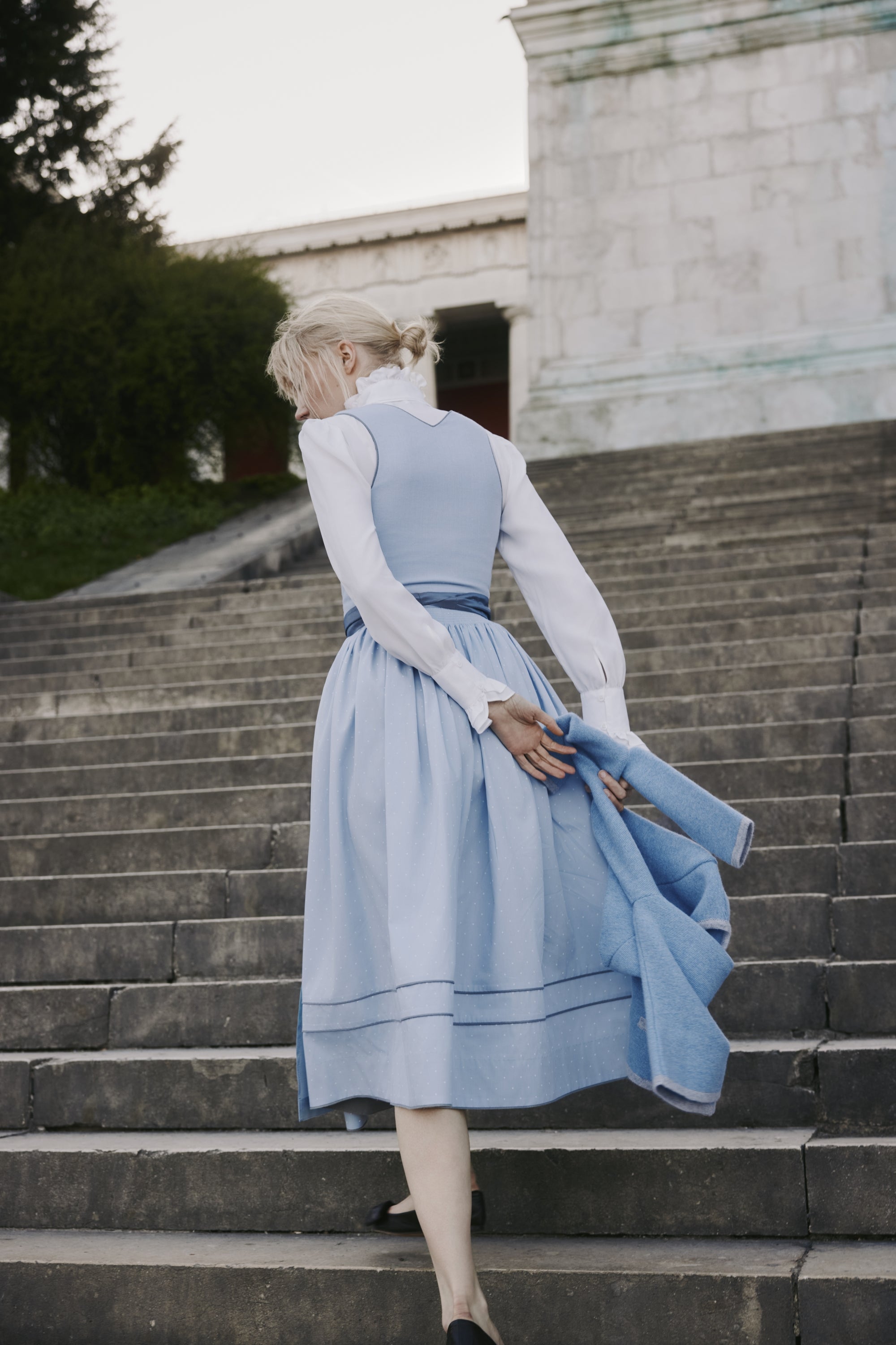 Dirndl Sophie lavendel Bild 2