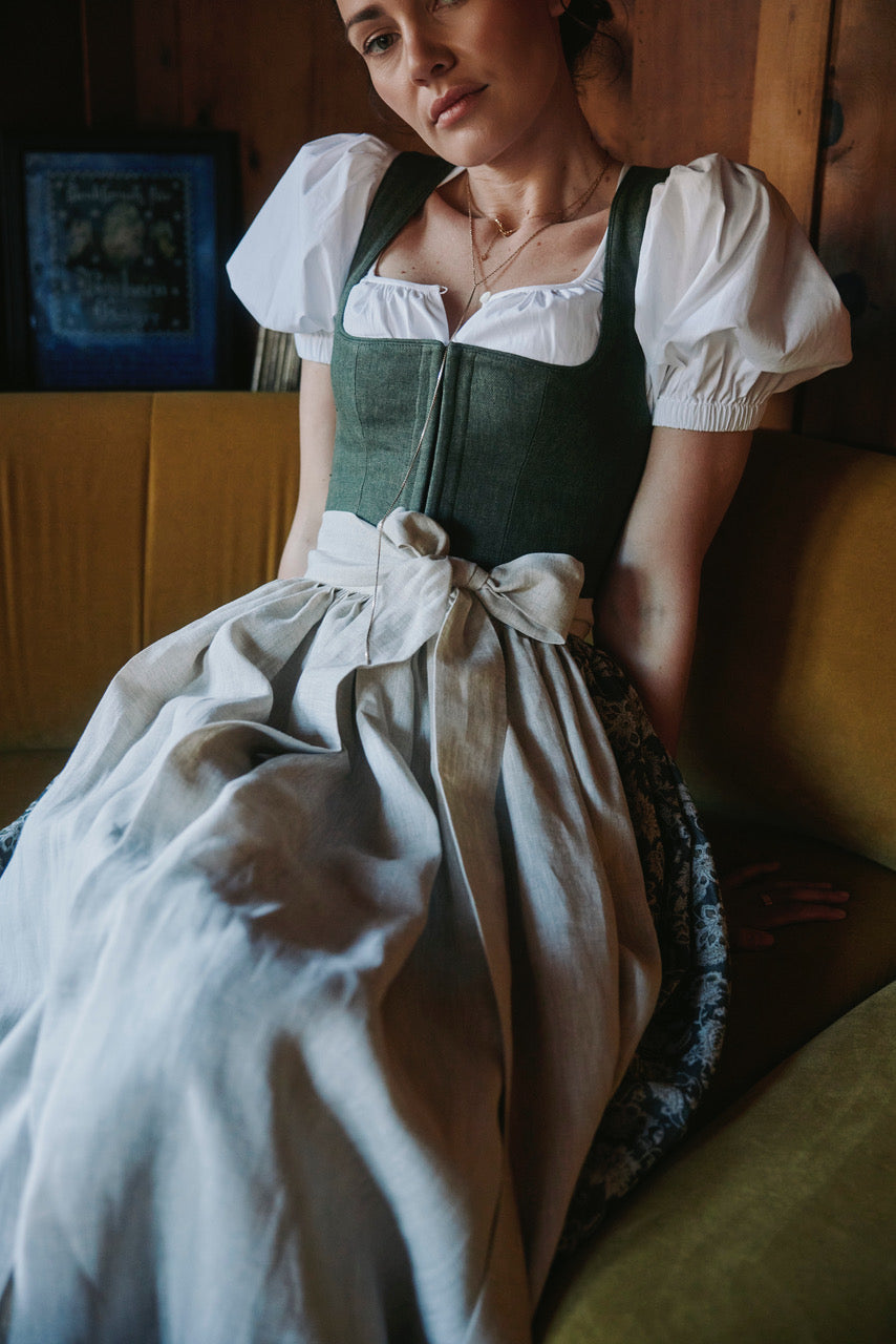 Dirndlbluse Offensee weiß Bild 1