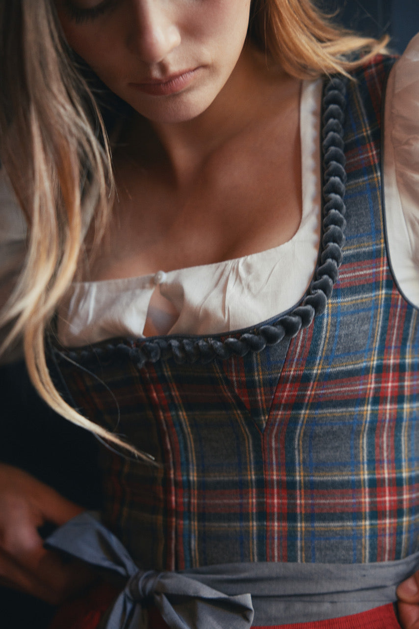 Karo-Dirndl Lena Bild 4