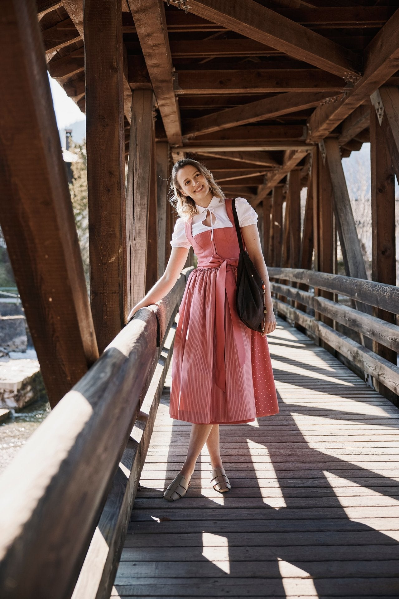 Dirndl Luise malve Bild 4