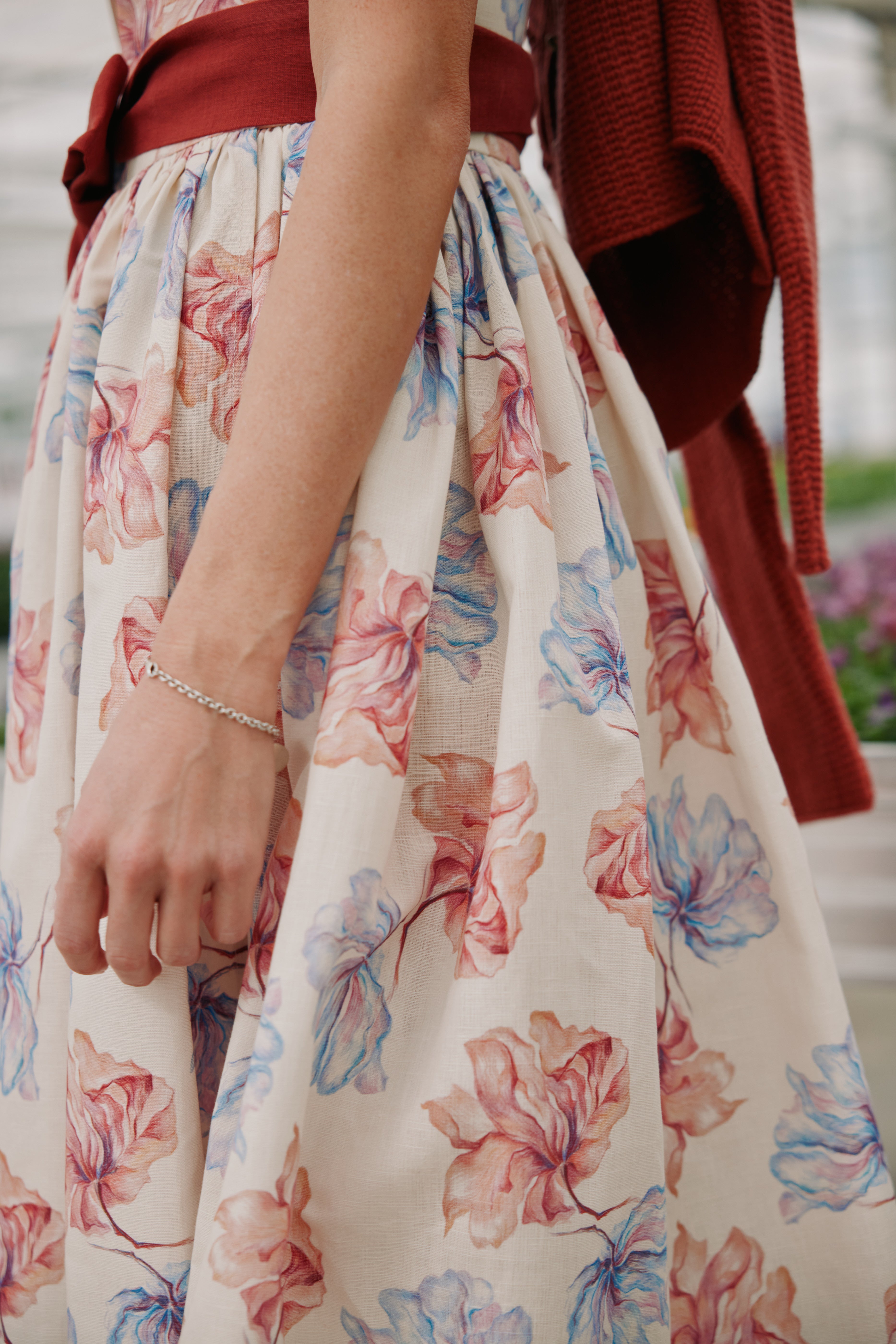 Dirndl Lili, floral gemustert