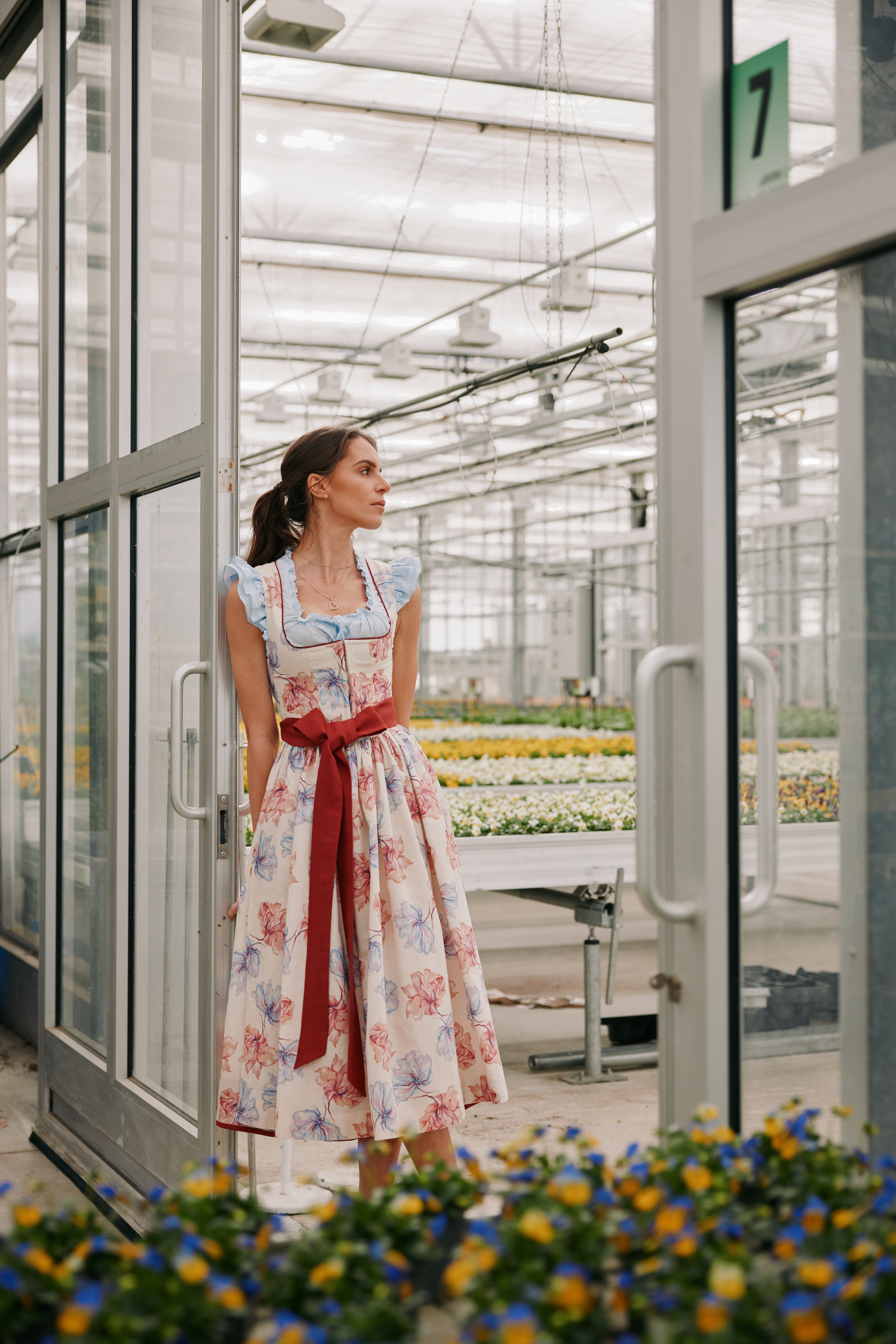 Dirndl Lili, floral gemustert