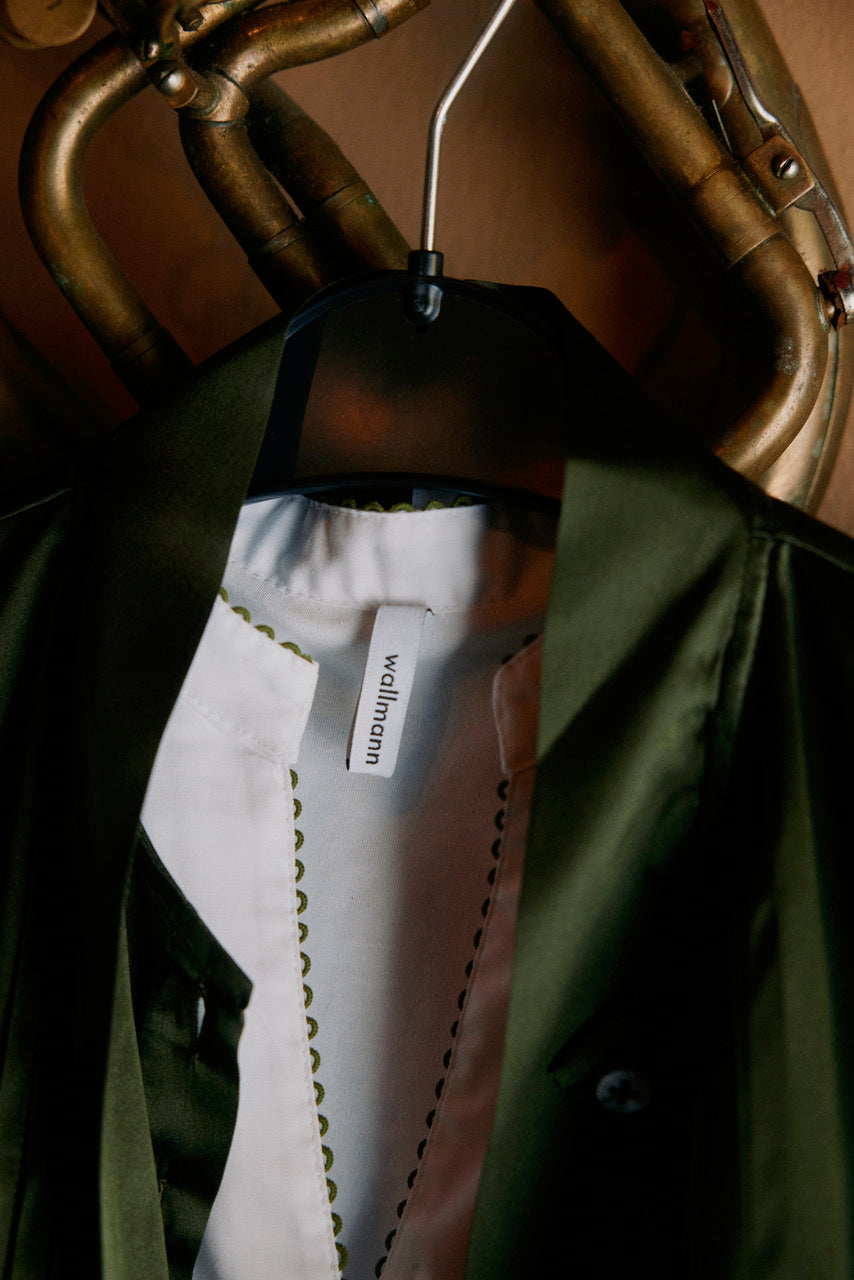 Dirndlbluse Tessa, tannengrün