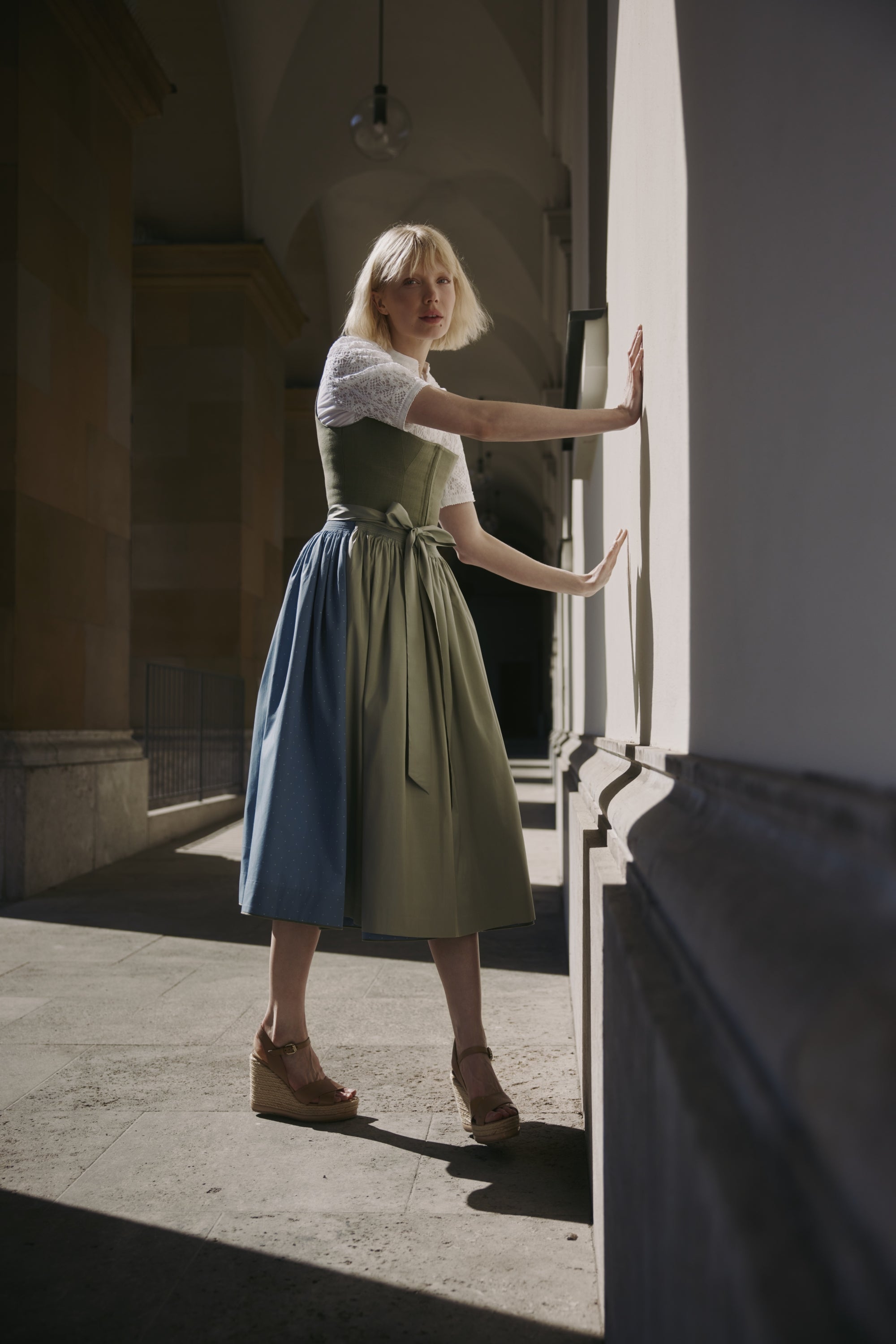 Dirndl Jolina flechte/aqua  Bild 1