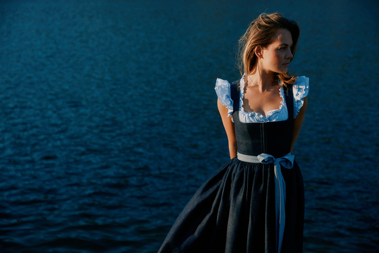 Dirndl Lotte seeblau  Bild 3