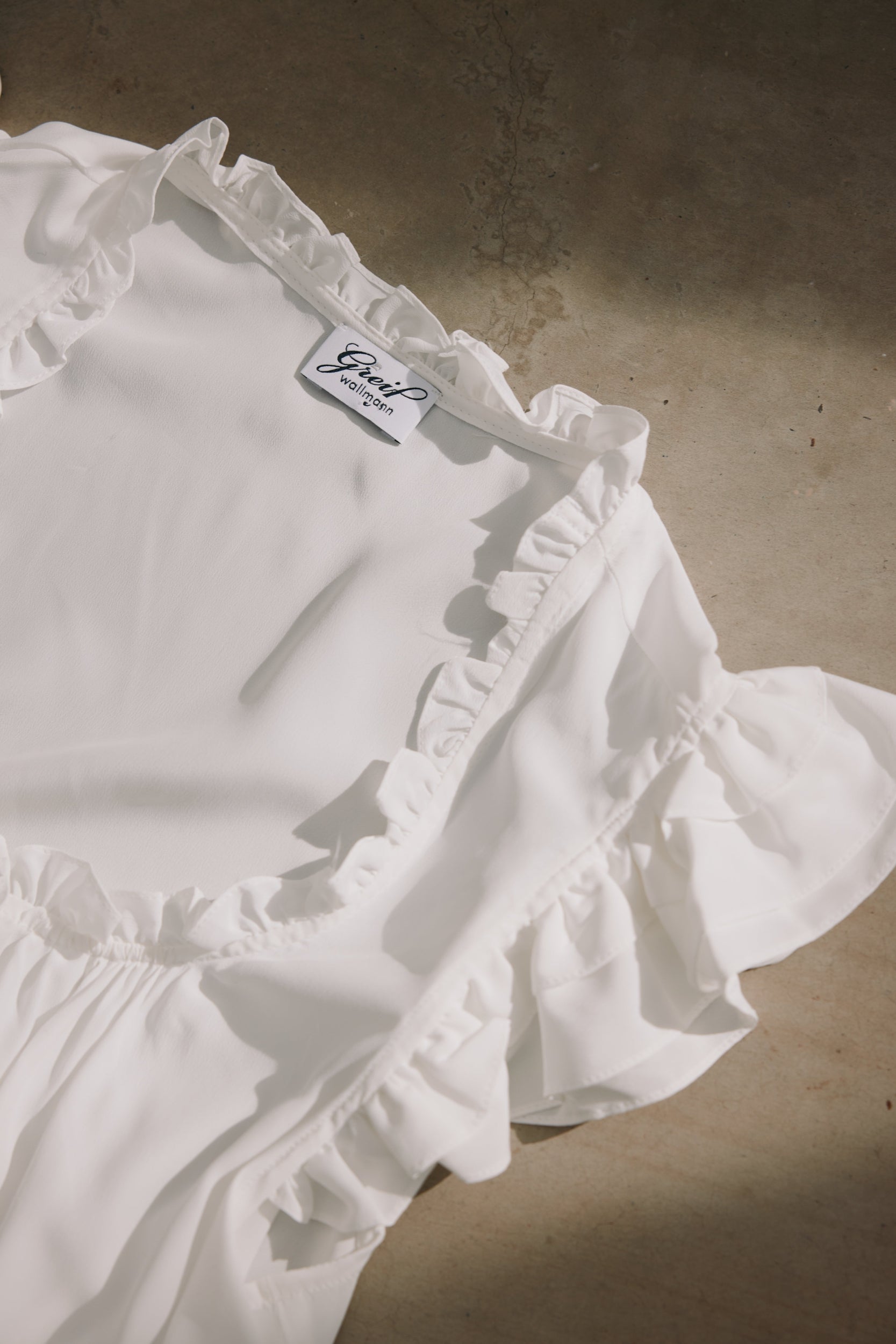 Dirndlbluse Tilda ecru  Bild 10