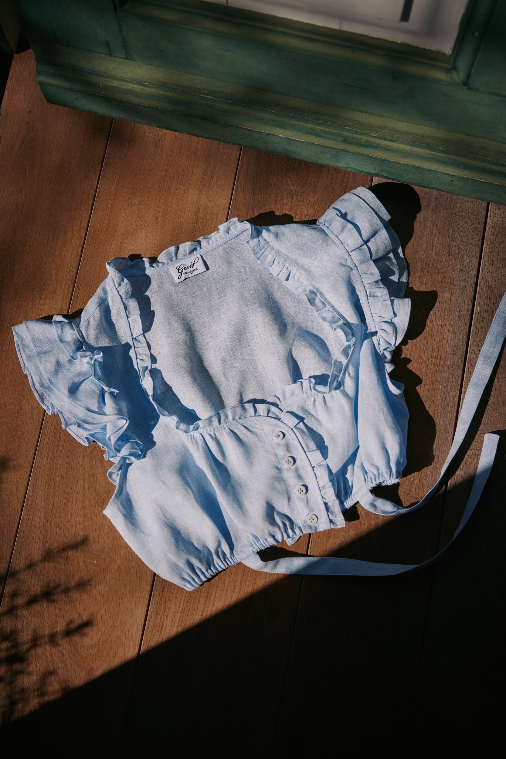 Dirndlbluse Tilda hellblau Leinen  Bild 1