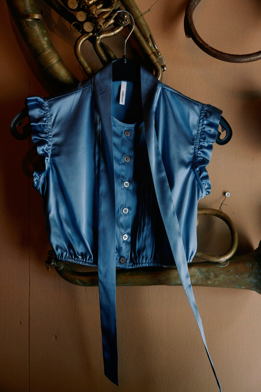 Dirndlbluse Tini azurblau Seide  Bild 1